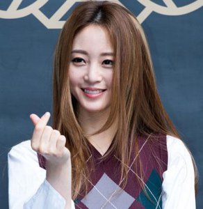 ​韩星韩艺瑟整容变脸经过 大变脸亲妈都不认识