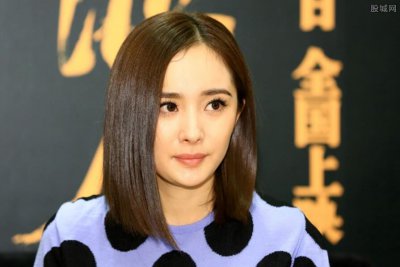 ​杨幂露两点完整图 自曝不会接尺度太大的戏