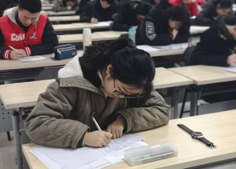 四级英语425分代表什么水平（英语4级是什么水平）(图9)