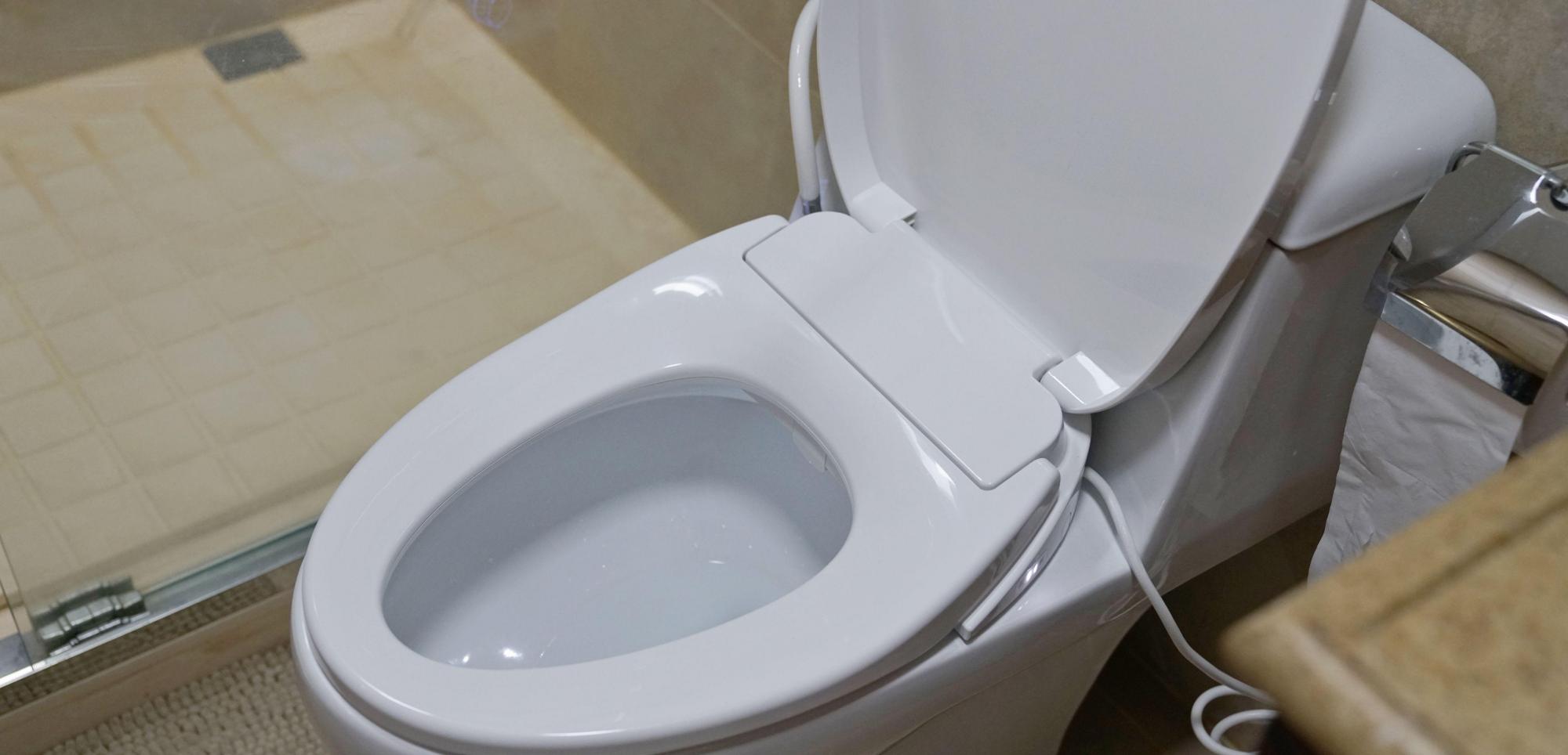 抽水马桶水箱一直流水怎么修理（抽水马桶水箱一直流水怎么修）(图2)