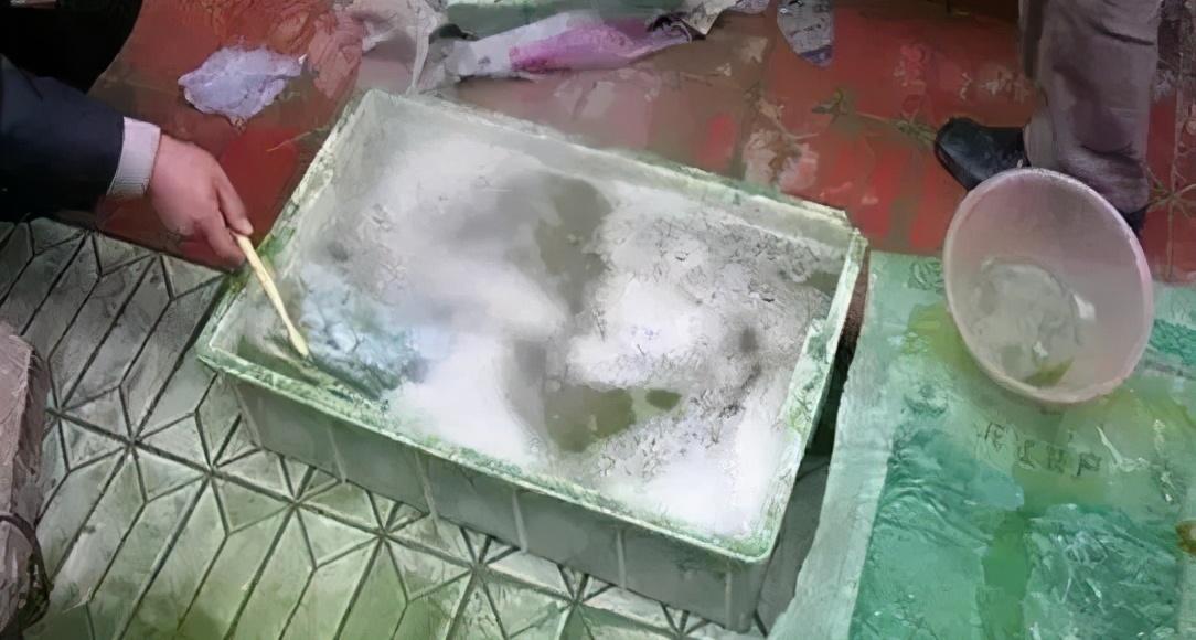 什么是翡翠a货b货c货和b+c货（b货翡翠是什么意思）(图8)