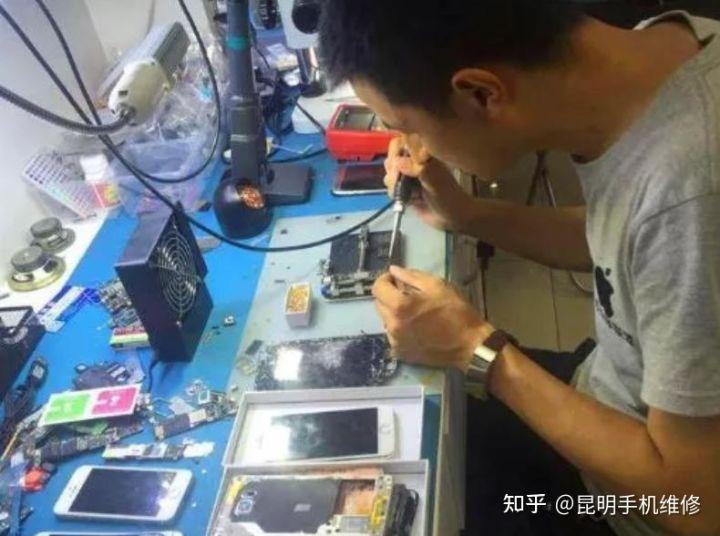 手机掉水里了应该怎么处理华为（华为手机掉水里了正确处理方法）(图7)