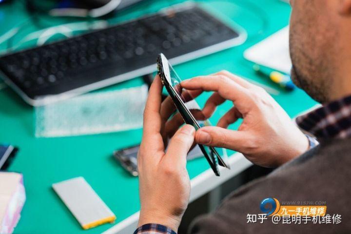 手机掉水里了应该怎么处理华为（华为手机掉水里了正确处理方法）(图4)