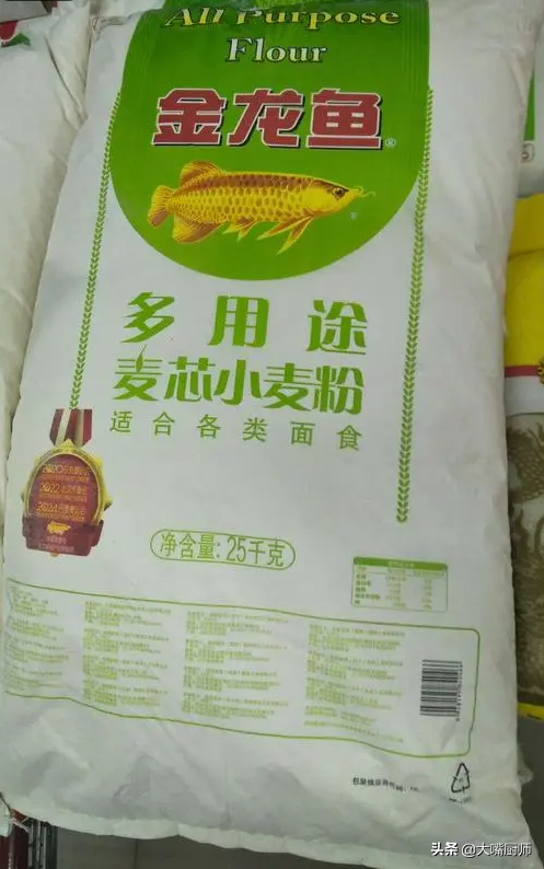 雪花面粉和普通面粉有什么区别（雪花面粉和普通面粉哪个好吃些）(图6)