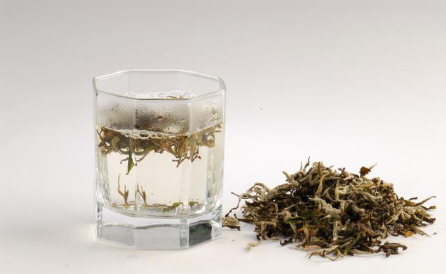发酵茶与不发酵茶哪个好（发酵茶和不发酵茶有什么区别）(图6)