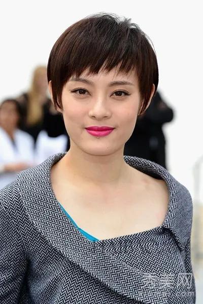 那些非科班出身的演员（娱乐圈非科班出身的演员排名）(图8)