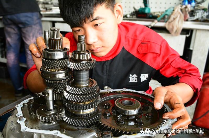 变速箱顿挫修一下多少钱（汽车提速时一怂一怂顿挫感什么原因）(图4)