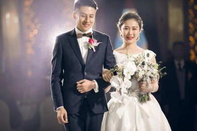 ​男结婚西装什么牌子好（男士西装品牌排行榜前十名）