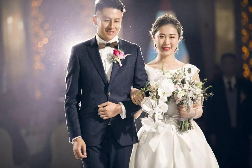 男结婚西装什么牌子好（男士西装品牌排行榜前十名）(图1)