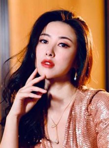 ​朱珠个人资料，丁笑滢体重
