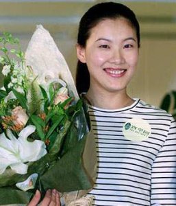 ​伏明霞个人资料，伏明霞老公的前妻