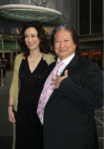 洪金宝有几个老婆，关之琳的现任老公是谁,本文共（6599字）