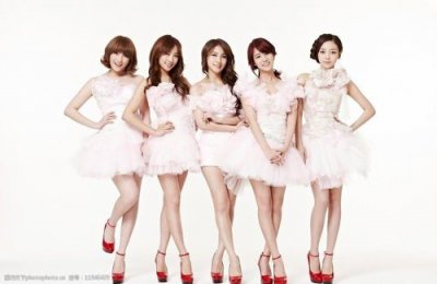 ​kara组合图片，kara女团(kara组合成员个人资料)