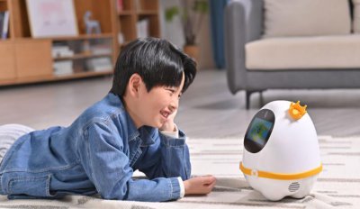 ​阿尔法蛋儿童 GPT 机器人来了：集 AI 聊天、学习和创作为一体