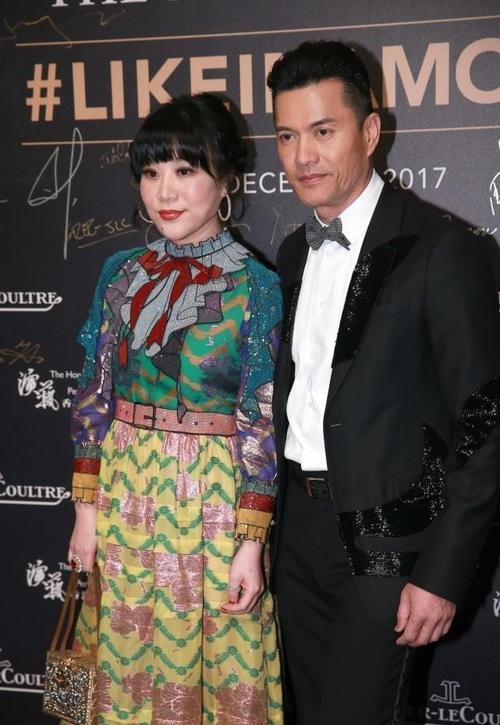 吕良伟老婆 o