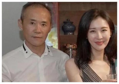 ​王石的新老婆，王石比田朴珺大多少(田朴珺与王石被曝产子,相差30岁的他们,感情