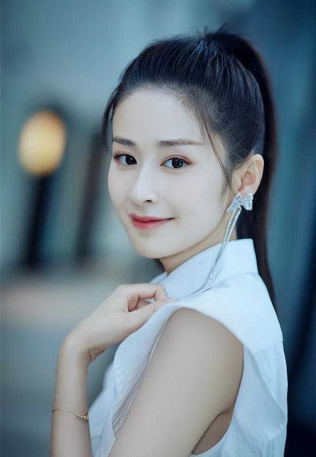 杨幂黑历史照片（背刺刘诗诗与付辛博AA制）