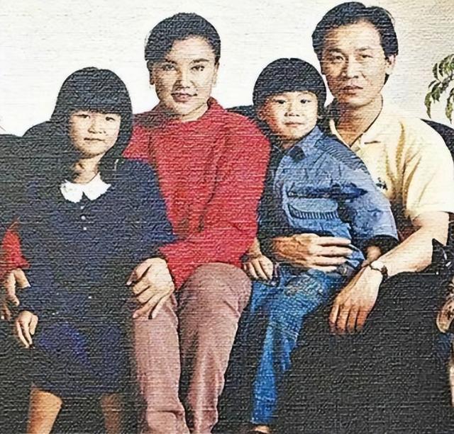 整容失败图片（蛇精脸、猪鼻子、面部僵硬）