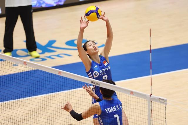 中国女排完胜日本获4连胜 3比0横扫日本女排！