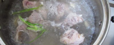 ​煲汤前为什么要焯水