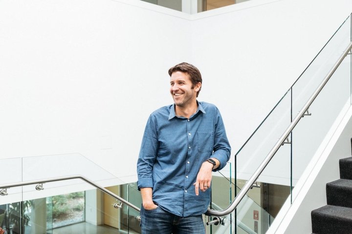 苹果的下一任 CEO，可能就在这两人之间产生