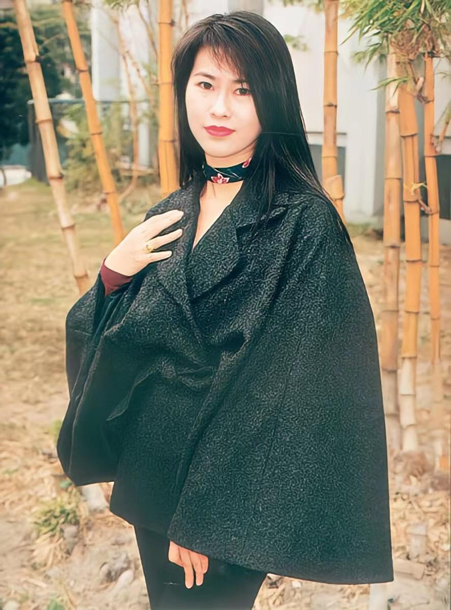 有多少明星死于抑郁症（中国因抑郁症轻生的7位女明星）