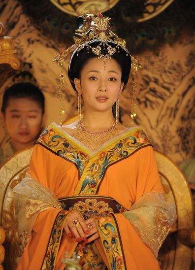 中国古代四大美女中羞花是指谁_杨玉环个人资料