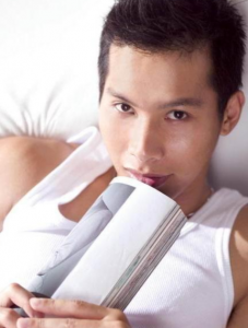 ​颜行书的个人资料有哪些_人物经历个人生活获得荣誉