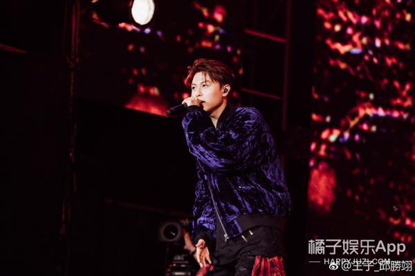 棒棒堂成员王子（棒棒堂王子邱胜翊介绍）