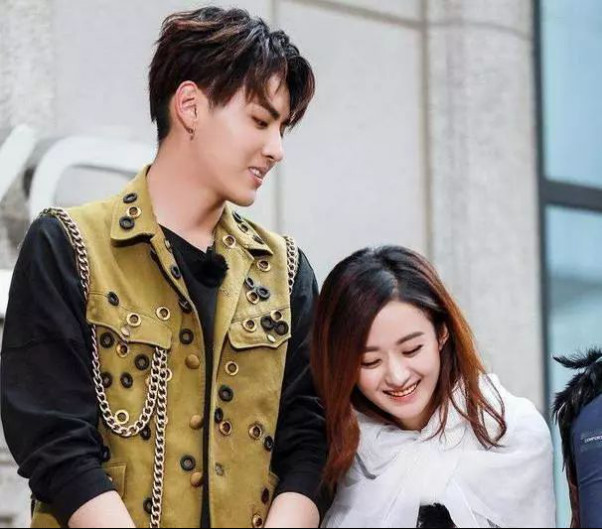 吴亦凡和赵丽颖私下怎么样？吴亦凡赵丽颖最萌身高差图本文共（1179字）