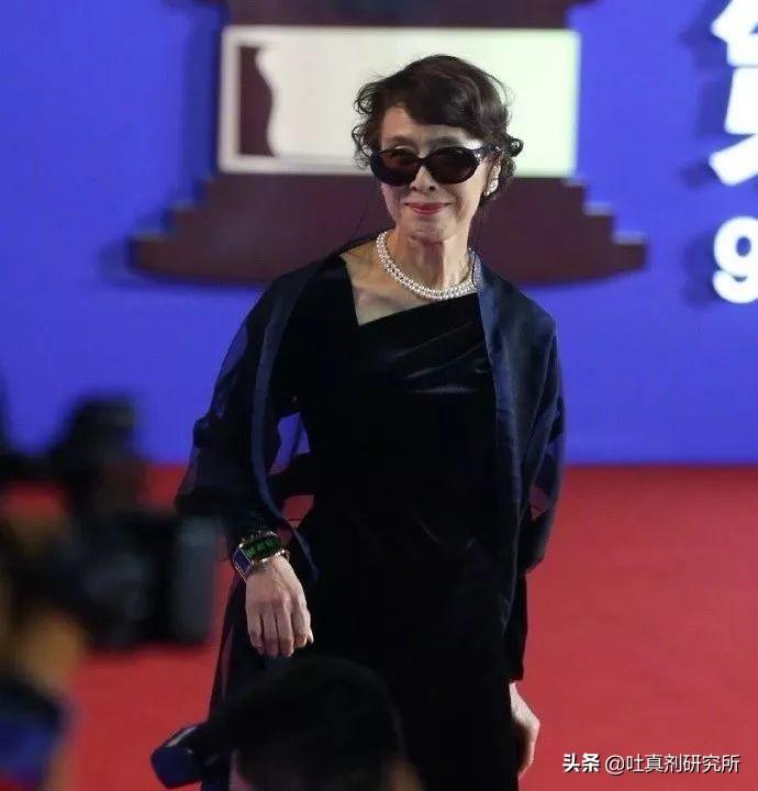 栗原玛雅(栗原小卷74岁依然优雅)