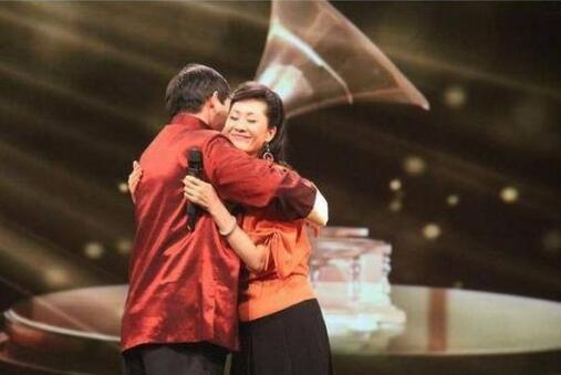 大衣哥和于文华是什么关系