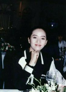 ​梅艳芳简介和个人资料（梅艳芳的一生经历简介）