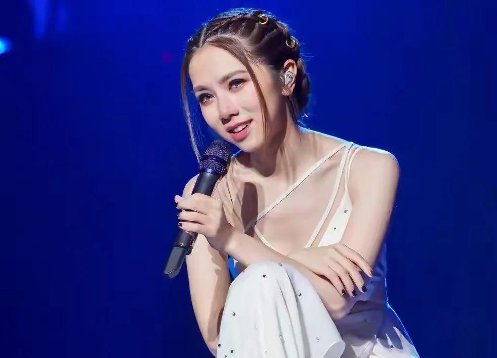 林宥嘉绯闻女友 
