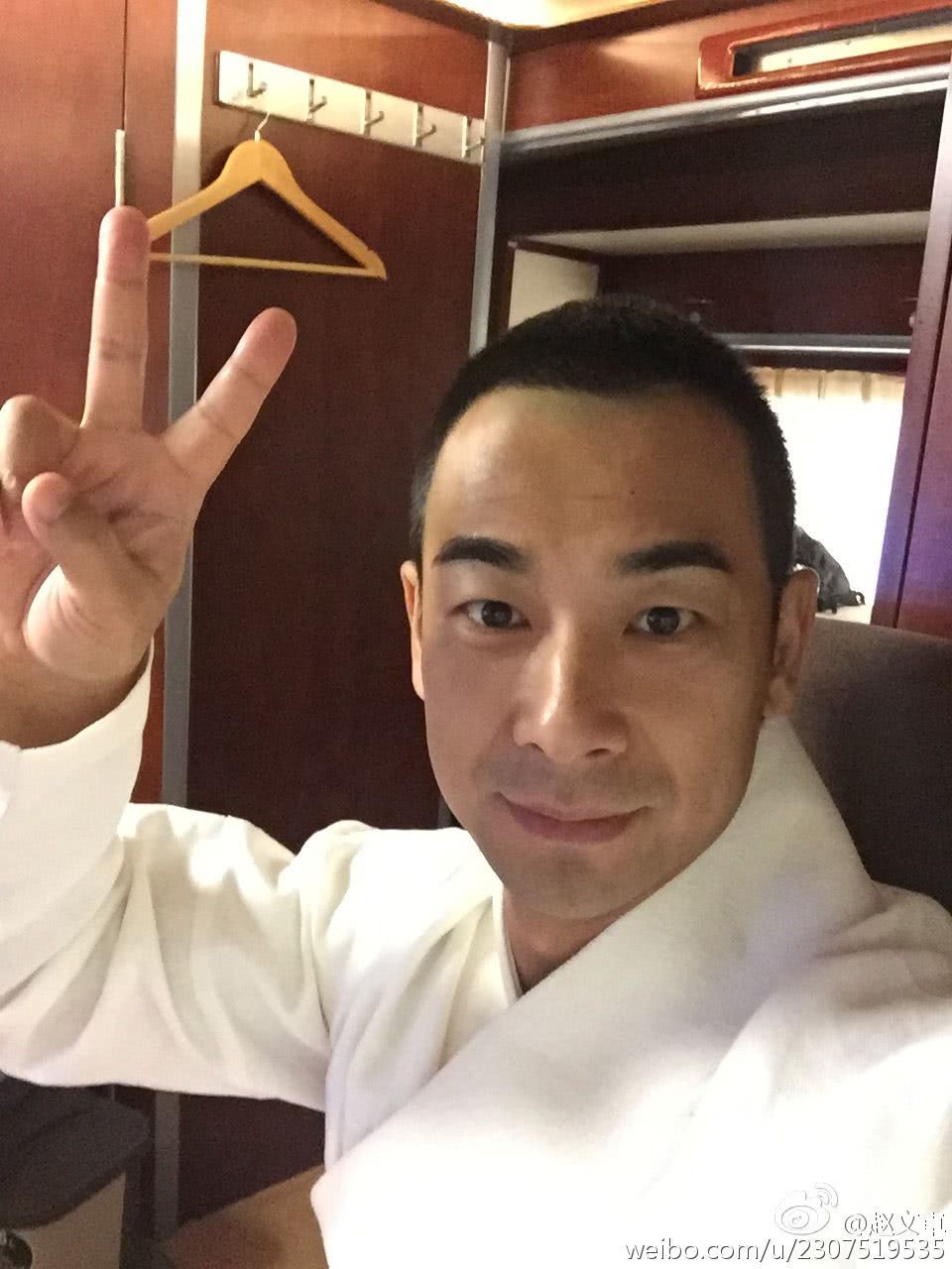 赵文卓个人资料写真作品