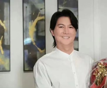 ​还记得日本明星福山雅治吗？他怎么变成这样了？