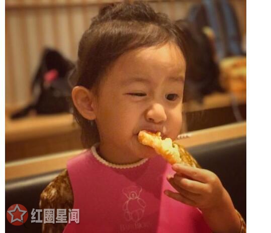 黄磊外遇是怎么回事 黄磊晒小女儿萌照可爱至极