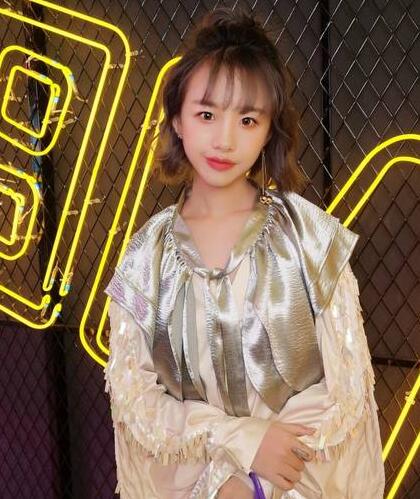 王清媛的家境如何是富二代吗 阿沁的网店为其积累了财富