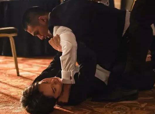 半个喜剧郑多多家是干嘛的 孙同为什么依赖郑多多