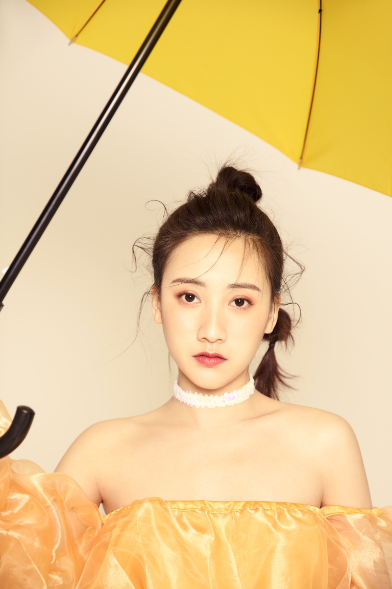 魏笑个人资料写真作品