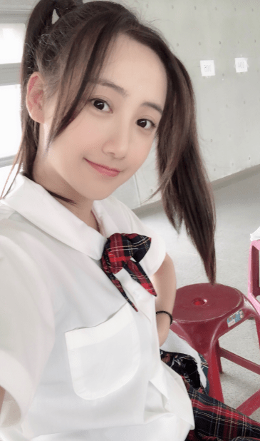 魏笑个人资料写真作品