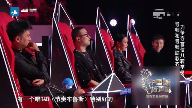 汪峰点评好声音选手有多专业（很少转身的汪峰）(3)