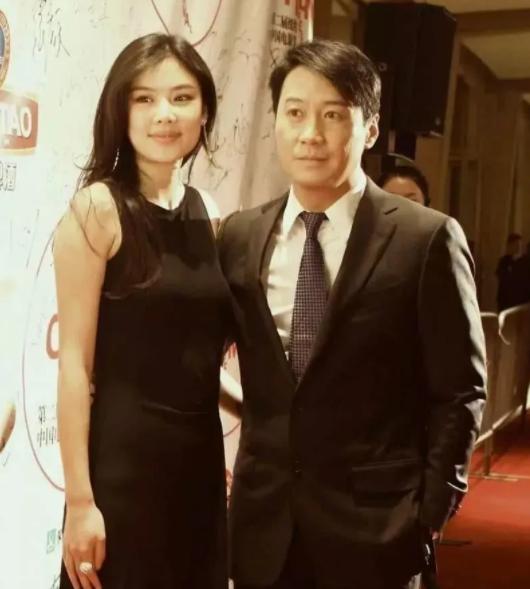 乐基儿为什么败光黎明（结婚四年花黎明7亿）(1)
