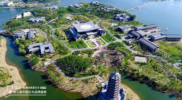 王木匠红木家具好不好（王木匠红木家具品牌闪耀北京雁栖湖赞誉而归）(1)