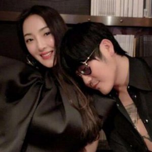 ​吴速玲与曹格是怎么认识的