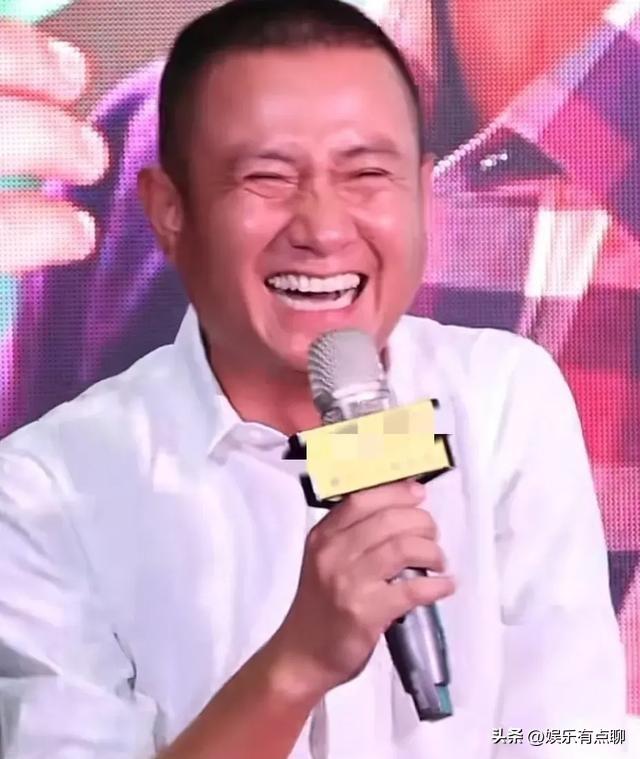 文章姚笛为什么复出（文章罕见露面疑似复出）(2)