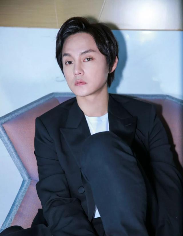 杨超越最新参加节目（于正旗下艺人遭恐吓）(14)