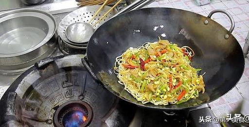 如何制作炒面条（河南老式炒面条的正宗做法）(6)
