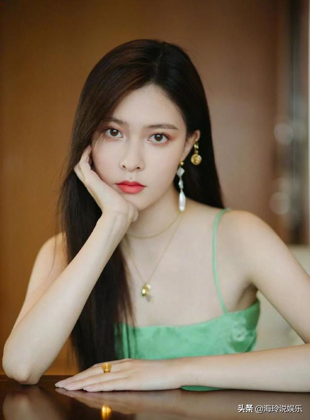 宋妍霏个人简介及资料（宋妍霏颜值出众的她）(32)