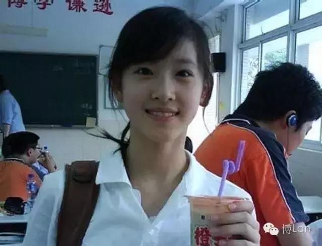 成都娃娃脸网红 锥子脸才是网红吗(8)